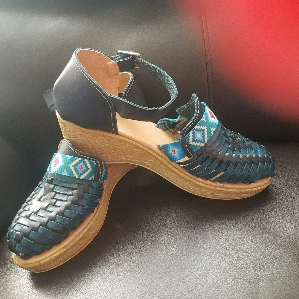 Huaraches - Picture 4 of 6